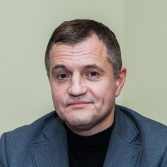Олег  Моторин